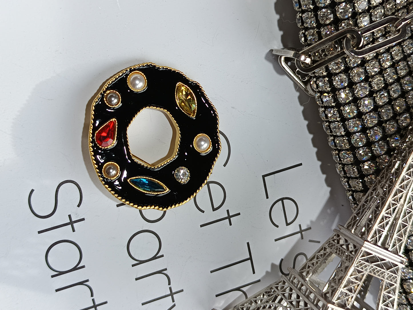 Brosche "Beauty cycle" - Gorgeous Kollektion
