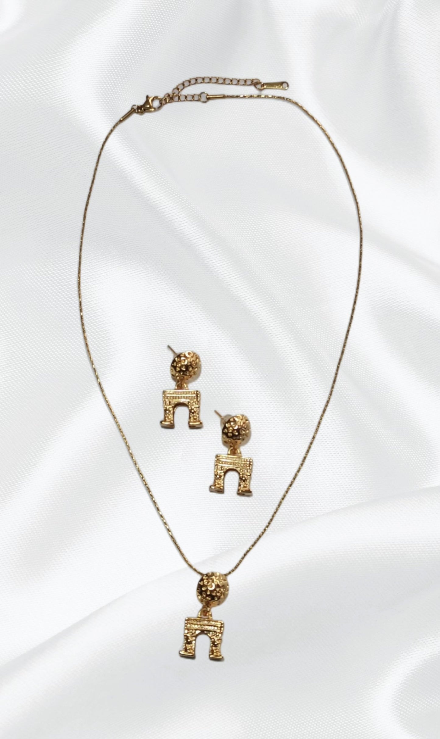 Necklace "Mini Arc de Triumphe" - Gorgeous Collection 